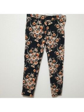 H&M ankle croped pants ,great design, size 10 .Cotton and polyester blend.Zipped